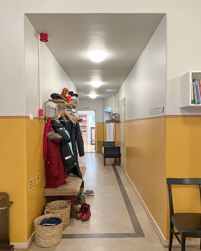 Ebeneser-talon kolmannen kerroksen aula remontin jälkeen